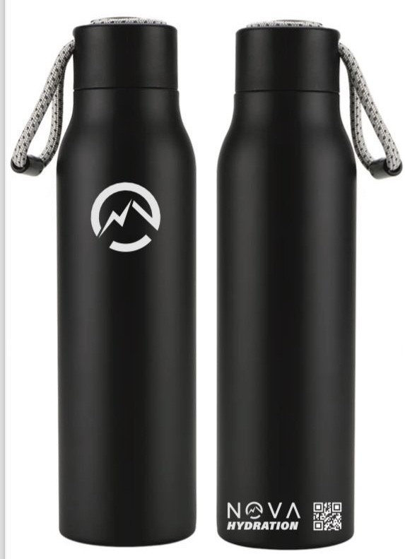 Nova hydration flasks in the color black